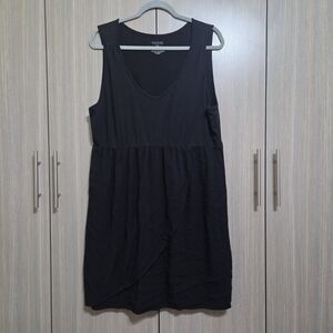 Black Sleeveless Dress